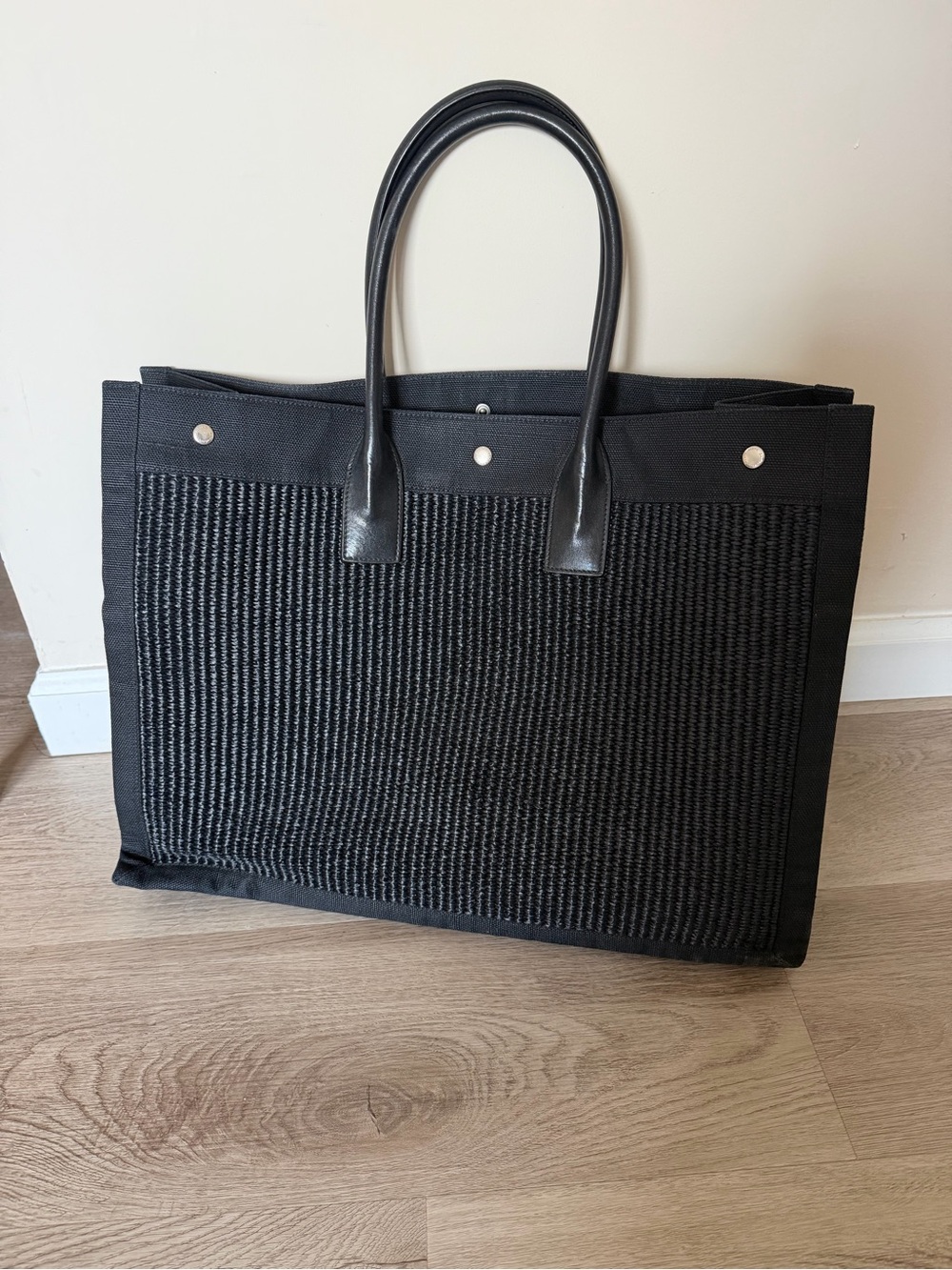 Saint Laurent Black Tote with Cream Logo Embroidery - Picture 2 of 4